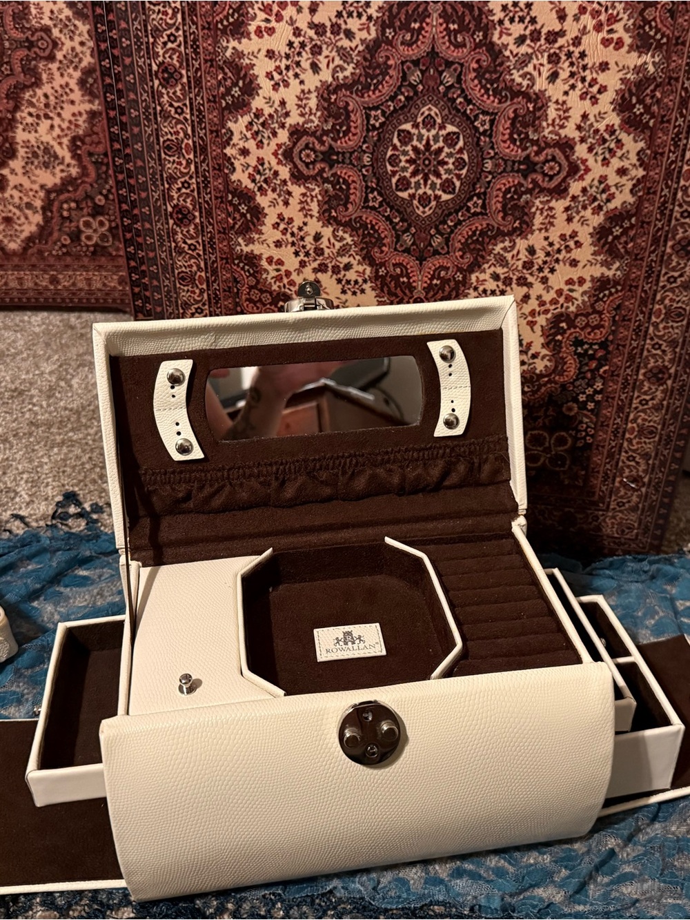 Rowallan White and Brown Jewelry Organizer Case